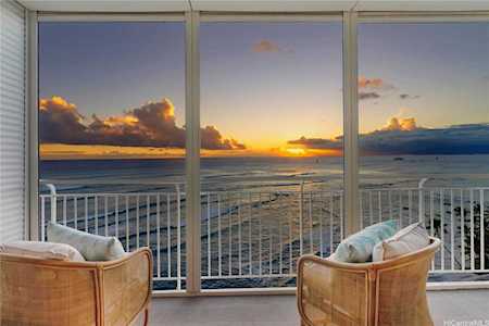 2969 Kalakaua Avenue #1204 Honolulu, HI 96815