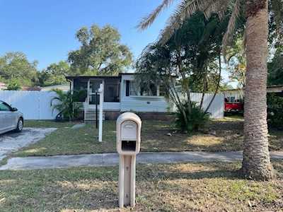 6076 137th Ave N Clearwater, FL 33760