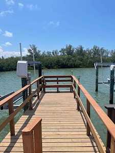 482 Boca Ciega Point Blvd S #482 St. Petersburg, FL 33708