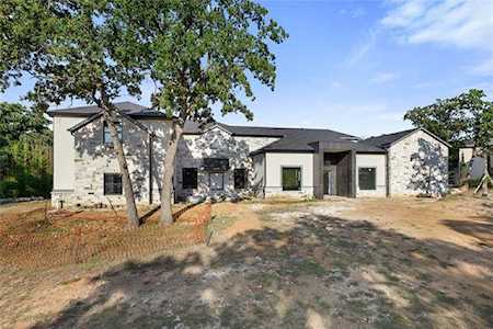 811 Simmons Court Southlake, TX 76092