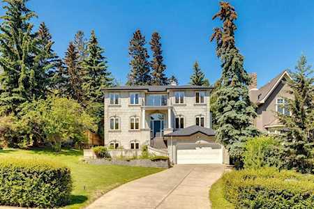 2229 12 St SW Calgary, AB T2T 3N5