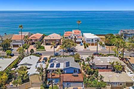 425 Neptune Avenue Encinitas, CA 92024
