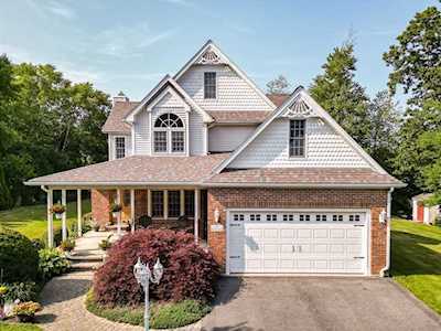 10 Shand Court Cir Somerset, MA 02726
