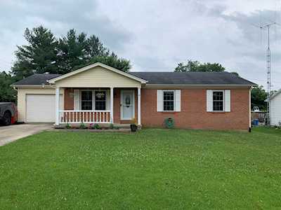 305 Green Fields Ln Frankfort, KY 40601