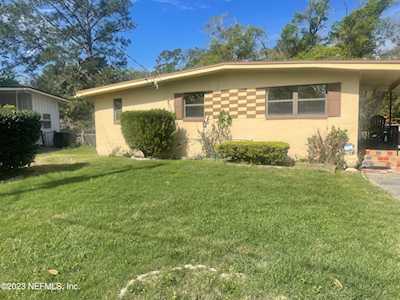 6464 W Trenton DR Jacksonville, FL 32209