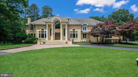 13 Woodsfield Ct Medford, NJ 08055