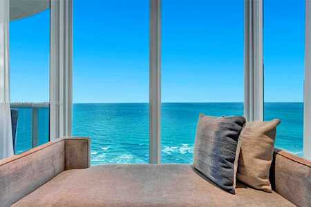 17555 Collins Ave #2107 Sunny Isles Beach, FL 33160