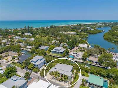 581 De Narvaez Dr Longboat Key, FL 34228