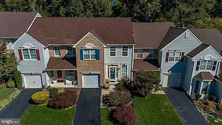 330 Waterford Ln Wilmington, DE 19808