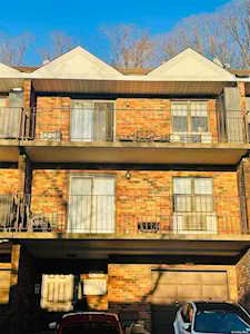 68-07 242nd St #32 E Douglaston, NY 11362