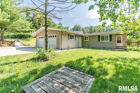 1142 N Leroy St East Peoria, IL 61611