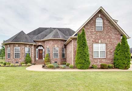 4306 Thoroughbred Ln Murfreesboro, TN 37127
