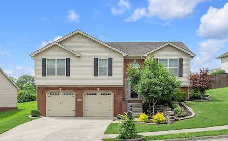 320 White Cliffs Ln Frankfort, KY 40601