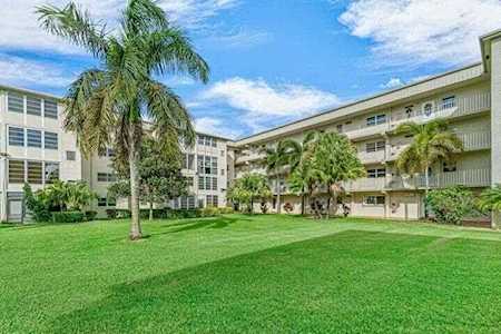 2300 NE 1st Lane #106 Boynton Beach, FL 33435
