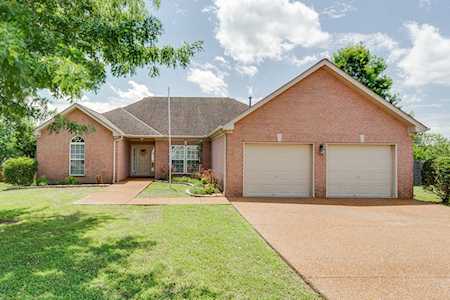 1032 Whitley Pl Hendersonville, TN 37075