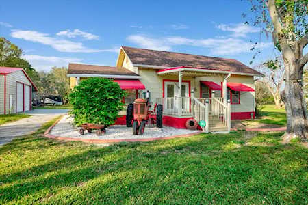 3818 101st St E Palmetto, FL 34221