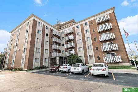 500 S 37th St Omaha, NE 68105
