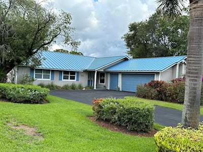 3854 SE E Fairway Stuart, FL 34997