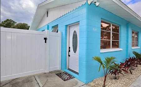 820 Palm Ave Englewood, FL 34223