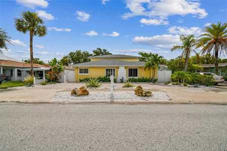861 Mandalay Ave Clearwater Beach, FL 33767