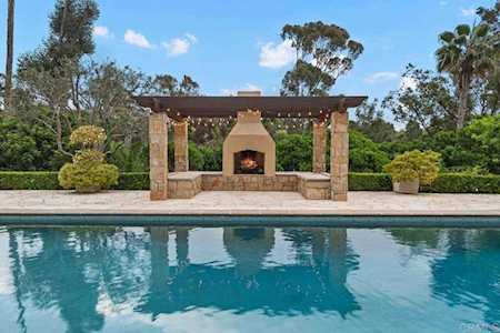 5315 La Crescenta Rancho Santa Fe, CA 92067