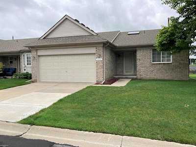 41191 Greenspire Dr Clinton Township, MI 48038