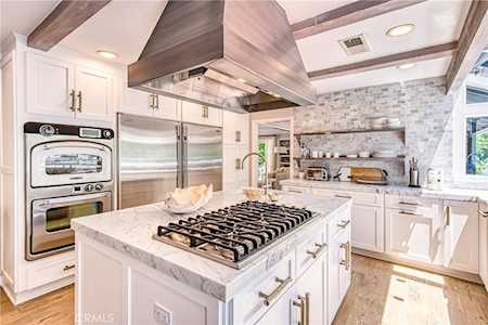 1714 Starlight Circle Newport Beach, CA 92660