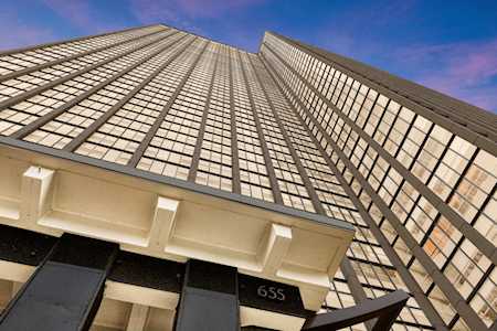 655 W Irving Park Rd #5008 Chicago, IL 60613