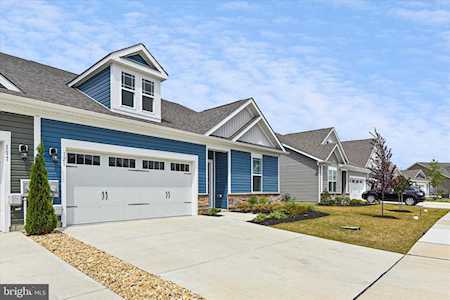 121 Sedmont Circle Smyrna, DE 19977