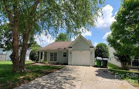 10432 Battle Ct Charlotte, NC 28215