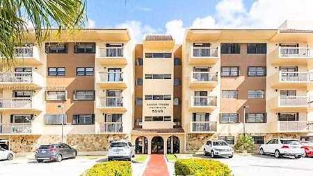 5249 NW 7th St #206 Miami, FL 33126