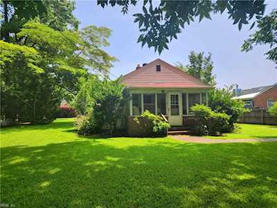 198 Harris Creek Rd Hampton, VA 23669