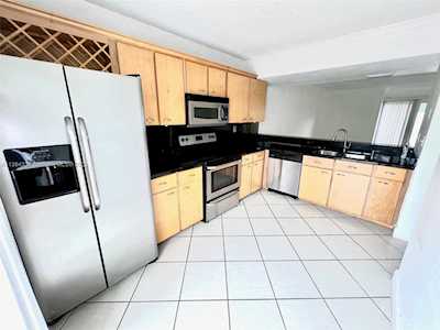 854 Crystal Lake Dr #854 Deerfield Beach, FL 33064