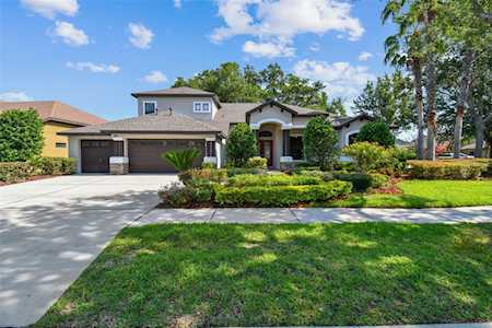 107 Falling Water Dr Brandon, FL 33511