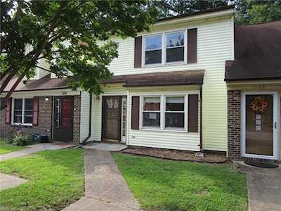 382 Kinsmen Way Hampton, VA 23666