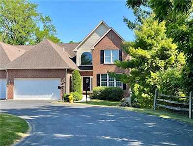4781 Pinehurst Circle Center Valley, PA 18034