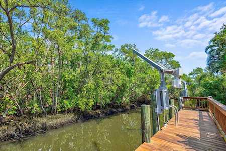 11823 Lake Shore Place North Palm Beach, FL 33408