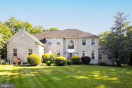 4 Joseph Ct Manchester Township, NJ 08759