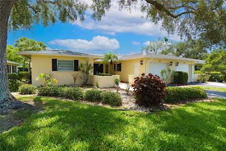 6891 W Country Club Ln Sarasota, FL 34243