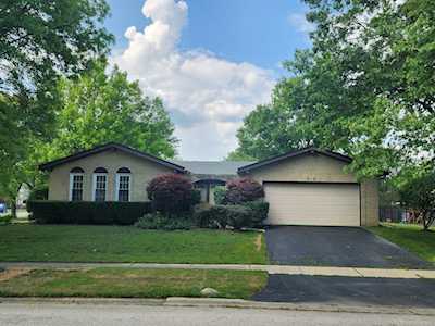 912 W Peregrine Dr Palatine, IL 60067