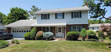 1093 Patricia Dr Allentown, PA 18103