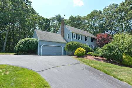 7 Wellfleet Dr. Norfolk, MA 02056