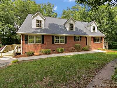 2276 Wintercrest Dr Rock Hill, SC 29732