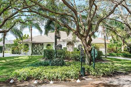 18092 SE Laurel Leaf Lane Tequesta, FL 33469