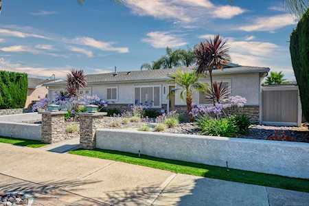 9232 Maranda Dr Santee, CA 92071