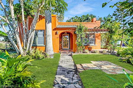1717 Sunset Pl Fort Myers, FL 33901