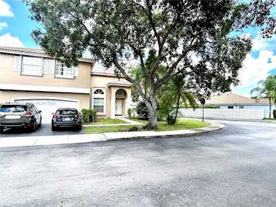 1041 NW 125th Ave Sunrise, FL 33323
