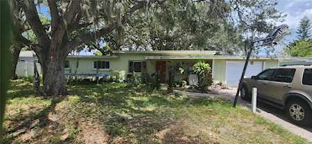 5623 W 25th St Bradenton, FL 34207