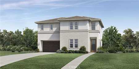210 Amber Oak Lake Forest, CA 92630