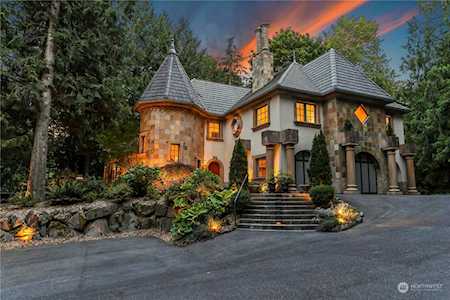 12825 Issaquah Hobart Rd SE Issaquah, WA 98027